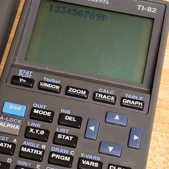 Texas Instruments TI-82 Graphing Calculator with Hard Case - Picture 4 of 5